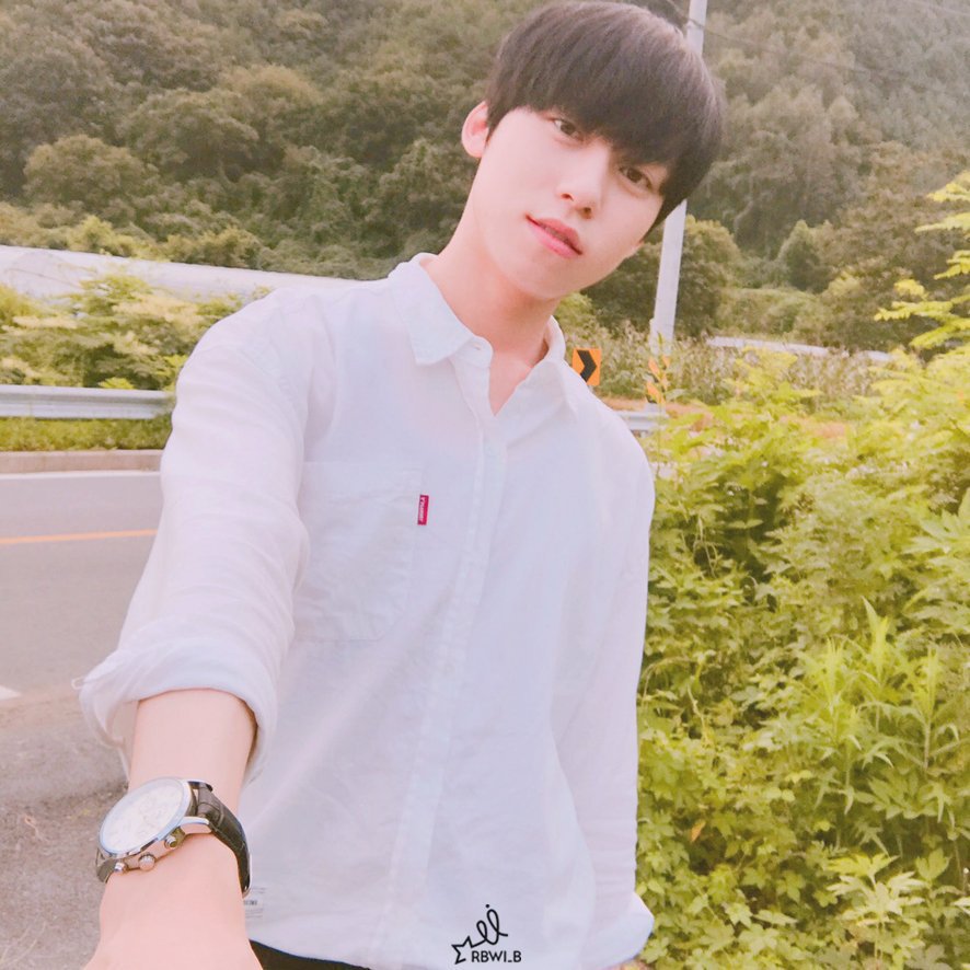 littlefrog2018's tweet photo. กร๊าวใจมากเซ็ตนี้ น่ารักโทนสวยละมุน 😍😍
เจ้ากบรูปหายากใครมีแหล่งแชร์ให้รู้หน่อยจ้าา
#RBWBOYZ
#leegunhee
#leekeonhee
#กอนฮี https://t.co/XnNGvtTRFG