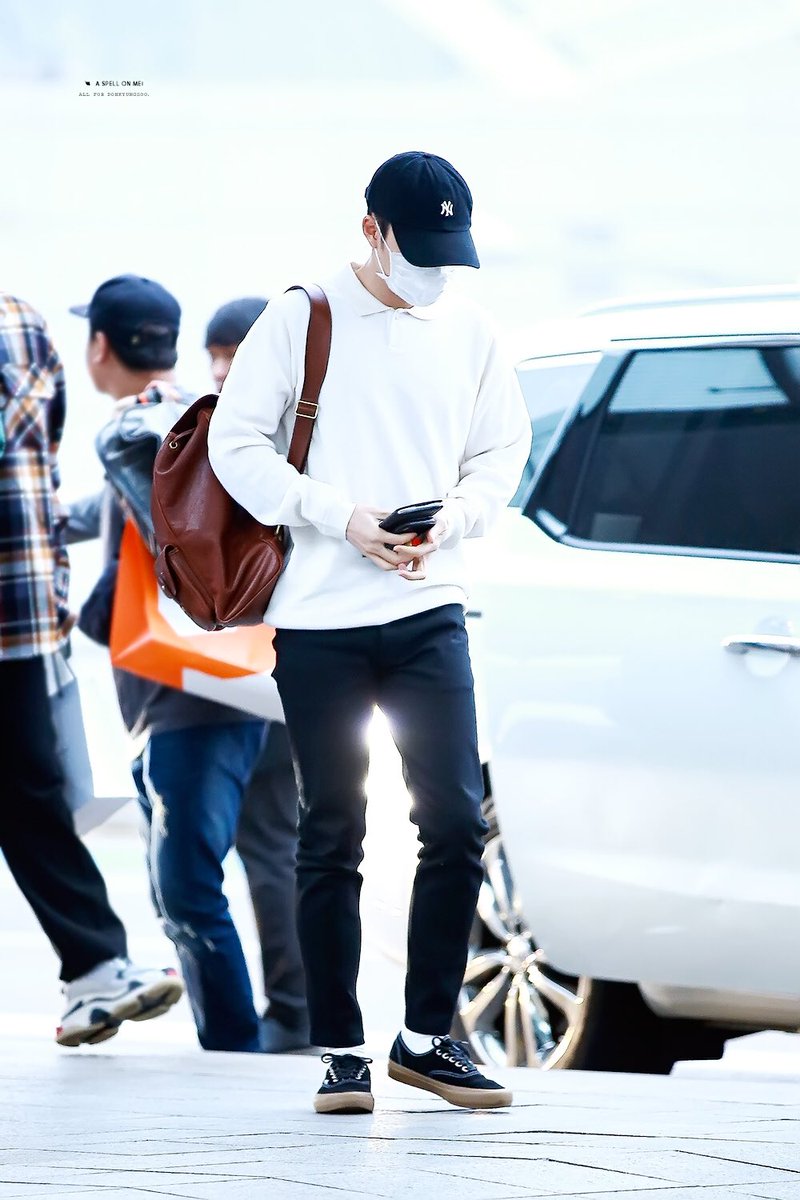 180315 ICN #경수 #디오 
오늘의 경수 ❤️
<a href="/weareoneEXO/">EXO</a>