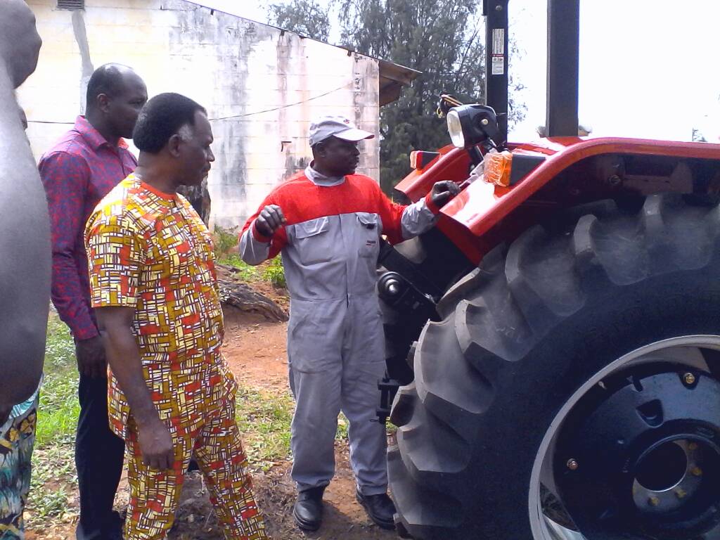DizengoffNIG's tweet photo. Still on practical!
#imoopenday
#agricbusiness
#farmingiscool
#CaseTractor
#dizengoffnig https://t.co/54utbM8jwm