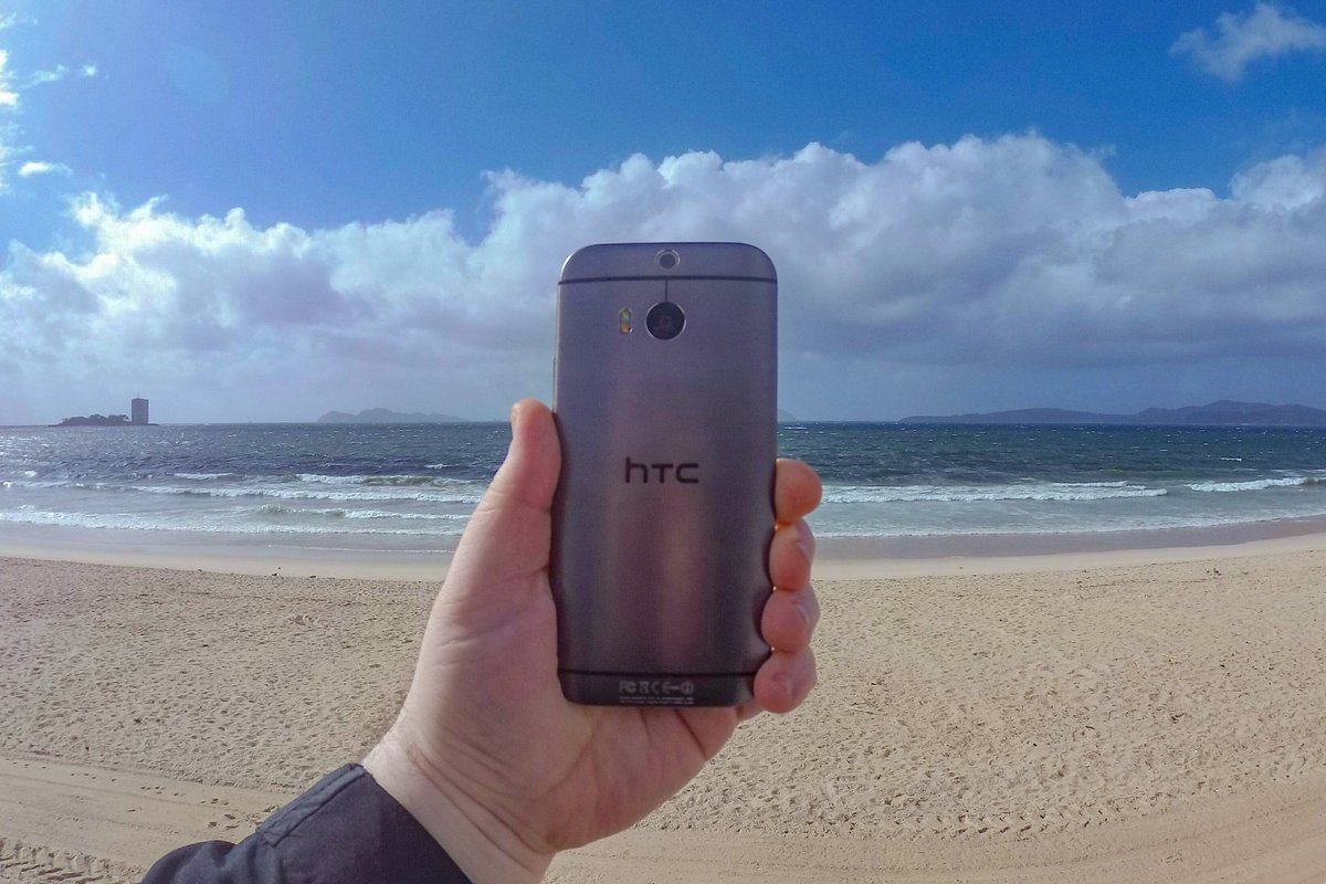 gzlolailo's tweet photo. @HTC_UK Of course I have it. And still working perfectly with the awesome #DuoCamera. I 💚 it #HTCOneM8 https://t.co/gIV76UtTyY