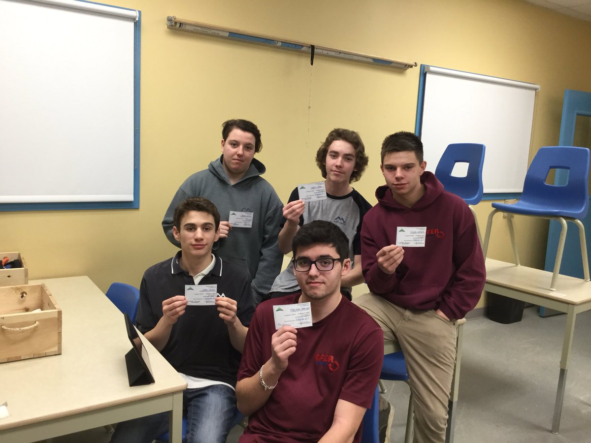 cfersommet's tweet photo. #cferpic #cfersommet bravo pour votre formation SIMDUT https://t.co/VOFg77GhzY