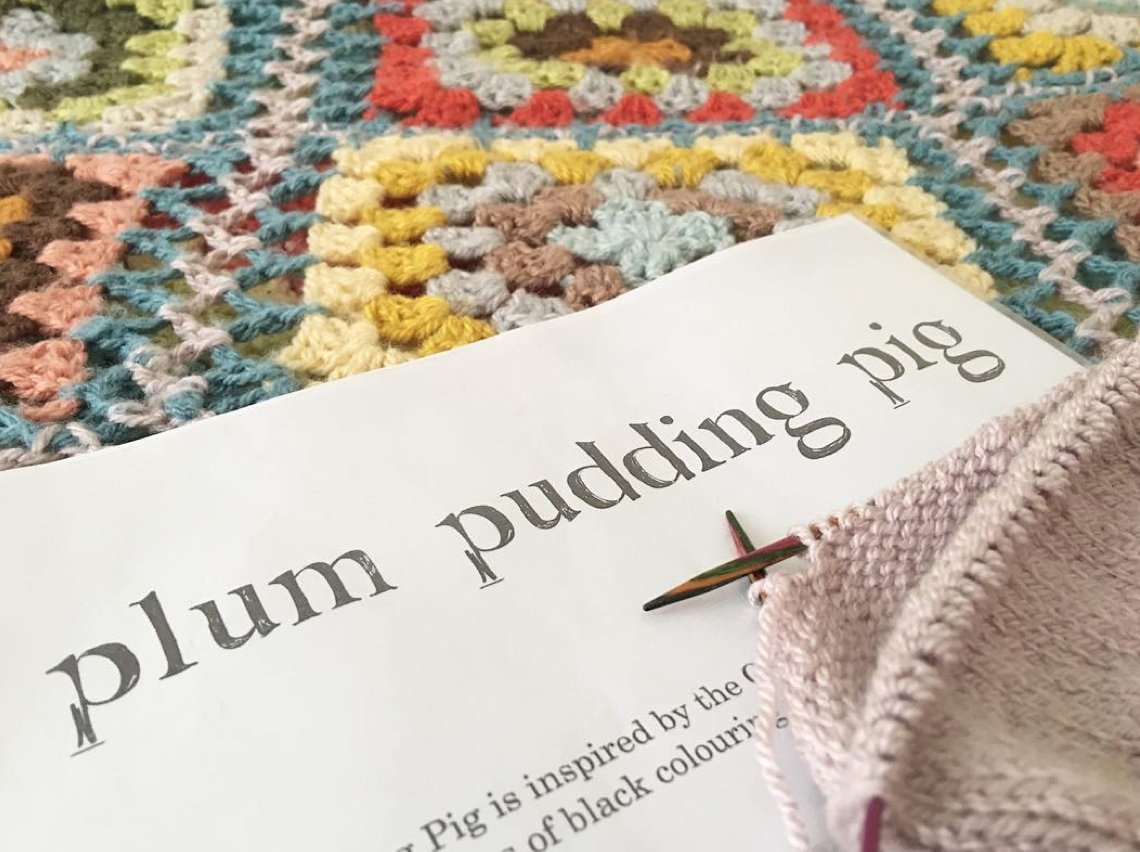alicrafts's tweet photo. Happy Thursday. I have cast on this amazing pattern this week. I haven’t knitting magic loop before but seem to making some progress. Are you a fan of magic loop? - Louise.
#crochetblanket #crochet #plumpuddingpig #baaramewe #colourwork #magicloopknitting #magicloop https://t.co/m575vHeXkz