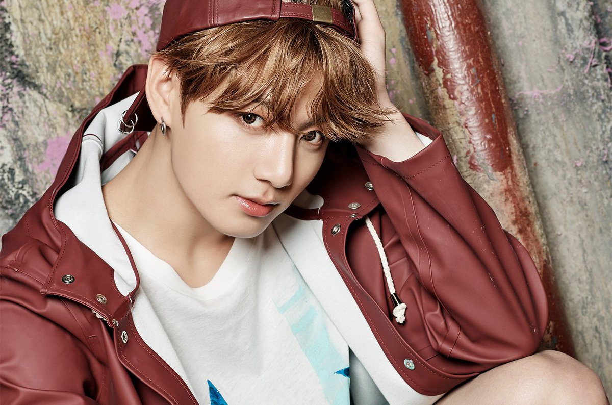 billboard's tweet photo. BTS' fans will love this! https://t.co/0crESqdFP9 https://t.co/kCr2brLlcf