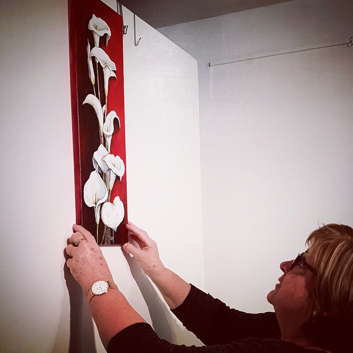 En pleine préparation de la prochaine exposition aux Tourelles avec la peintre-amatrice Catherine Colson. #Exposition à découvrir dès le lundi 19 mars. lestourellesvouziers.fr #peinture #installlation