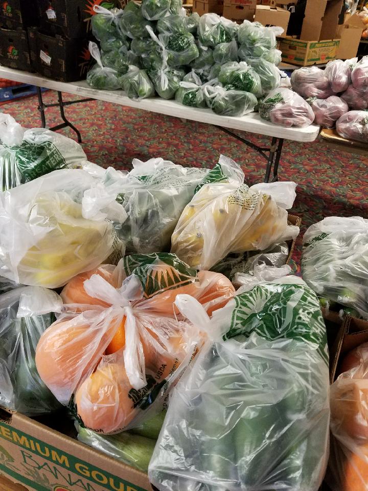 ChicagoCAPS07's tweet photo. Got Fruit? Got Vegetables? No worries. Come out & get your #FreeFood Box TODAY at #FaithTemple 7158 S. Peoria 10AM-1PM
@ChicagoCAPS07 @tmwkenglewood @Join_RAGE @iGrowChi @ImagineUsIf @WeREnglewood_ @EnglewoodRising @GoodInEnglewood @Rise_Foundation @CPSNetwork11 @KennethJ2 https://t.co/P7gj7ackeE