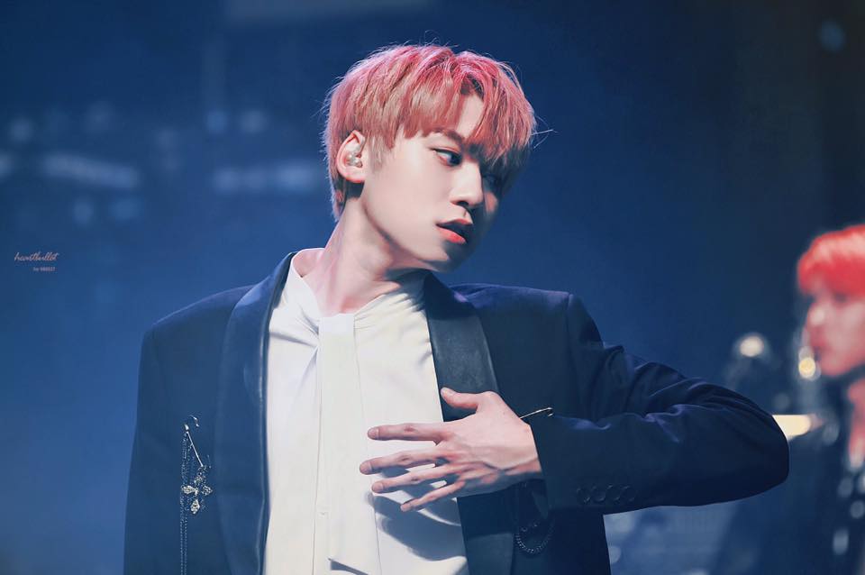 littlefrog2018's tweet photo. ตายอย่างสงบกับผมสีชมพูกับเส้นเลือดที่มือ
#กอนฮี
#RBWBOYZ
#Leekeonhee
#leegunhee https://t.co/AZMh3wqbsw