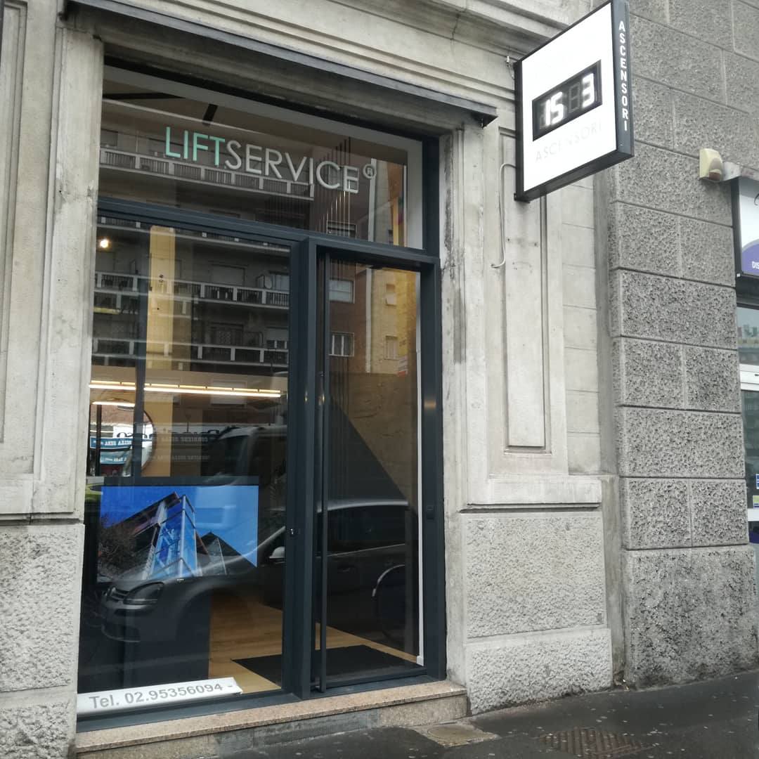 lift_serviceit's tweet photo. #ShowRoom #LiftService #Milano #ShowRoomLS #LiftServiceIT #ViSolleviamoDalPensieroDelleScale #myjob #company #dayjob #ilovemyjob #photooftheday #business #biz #instagood #Elevator #Elevatori #Lift #ascensore #ascensori #architecture #architettura #milan #design #picoftheday https://t.co/H1umfB8ccc