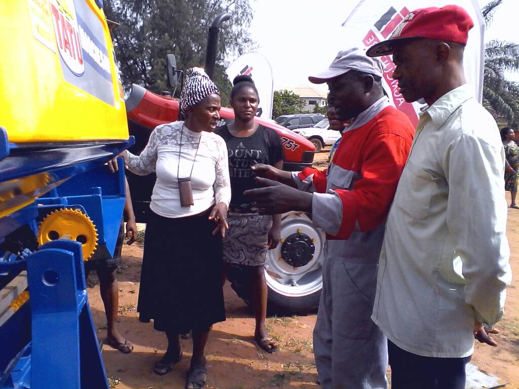 DizengoffNIG's tweet photo. Here is what would make cassava farming so cool!
Meet our Cassava Planter.
#imoopenday
#agricbusiness
#cassavaplanter
#Farmingiscool
#farmingmadeeasy
#dizengoffnig https://t.co/AKkN8qXt6N