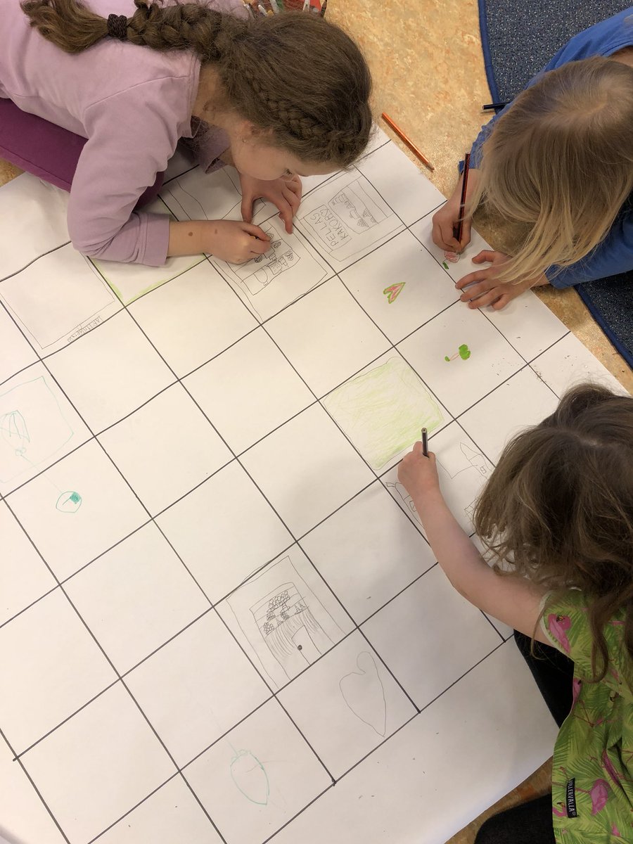 På Kristallkulan har vi idag lekt med programmering i grupper. Två stationer med blue-bot och en station där vi skapar vår egna blue-bot matta 🖍😄 @stenkulaskolan #bluebots