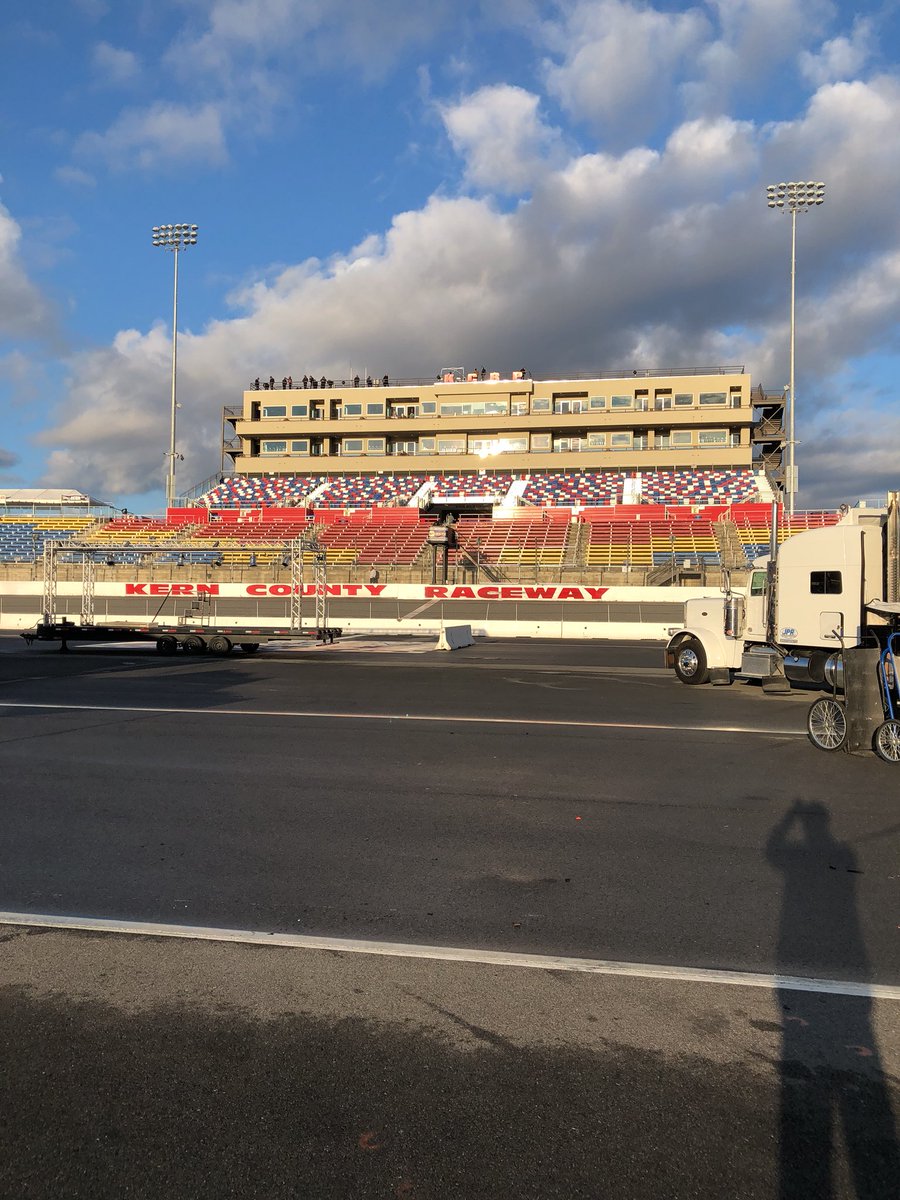 KevinHarvick's tweet photo. It’s going to be a great day for racing here @KernRaceway if your in Bakersfield come out and support your local track! Plenty of seats great facility! https://t.co/45KZug86mK