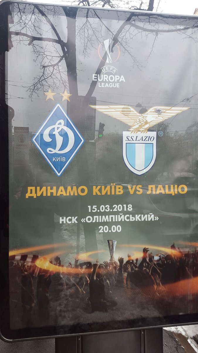 MassMarianella's tweet photo. Manifesto x le strade di Kiev. Traduzione? Da non perdere su Sky Sport 1 la diretta alle 19 Dinamo Kiev v Lazio. Con me Luca Marchegiani. Grande partita in uno stadio x le Finali!!! @SkySport https://t.co/CqL3E3gc0y