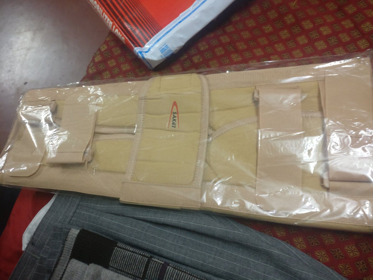 Jimitheallahab1's tweet image. Ordered knee immobilizer 20 day ago.Recd product which was lengthwise shorter than shown on site/app.pics on packaging of product shown OK.Asked for replacement.Again I have recd same lengthwise short product.  OD211657749577924000.This is highly unprofessional. @flipkartsupport