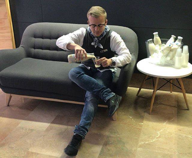 valenciaflats's tweet image. Dando la bienvenida a nuestros huéspedes con #horchata 😍😋 #bienvenidaalavalenciana #localwelcome #bienvenidaautentica #bienvenidalocal #horchatavalenciana #bebida #bebidavalenciana #welcome #bienvenue #willkommen #fallas2018 #yaestamosenfallas #falla… ift.tt/2nE9cKi