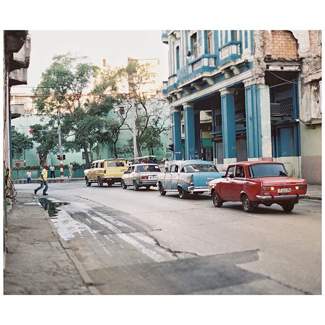 wyemji's tweet photo. Vieja Habana 🇨🇺 •
•
•
•
•
#fujifilm #travelling #filmphotography #film #filmisnotdead #120mm #insta #istillshootfilm #tlpicks #thisiscuba #letsguide #lonelyplanet #richardphotolab #contax #analog #believeinfilm #filmcamera #filmfeed #filmcommunit… https://t.co/LtEvhjimsl https://t.co/yJjHYACyLd