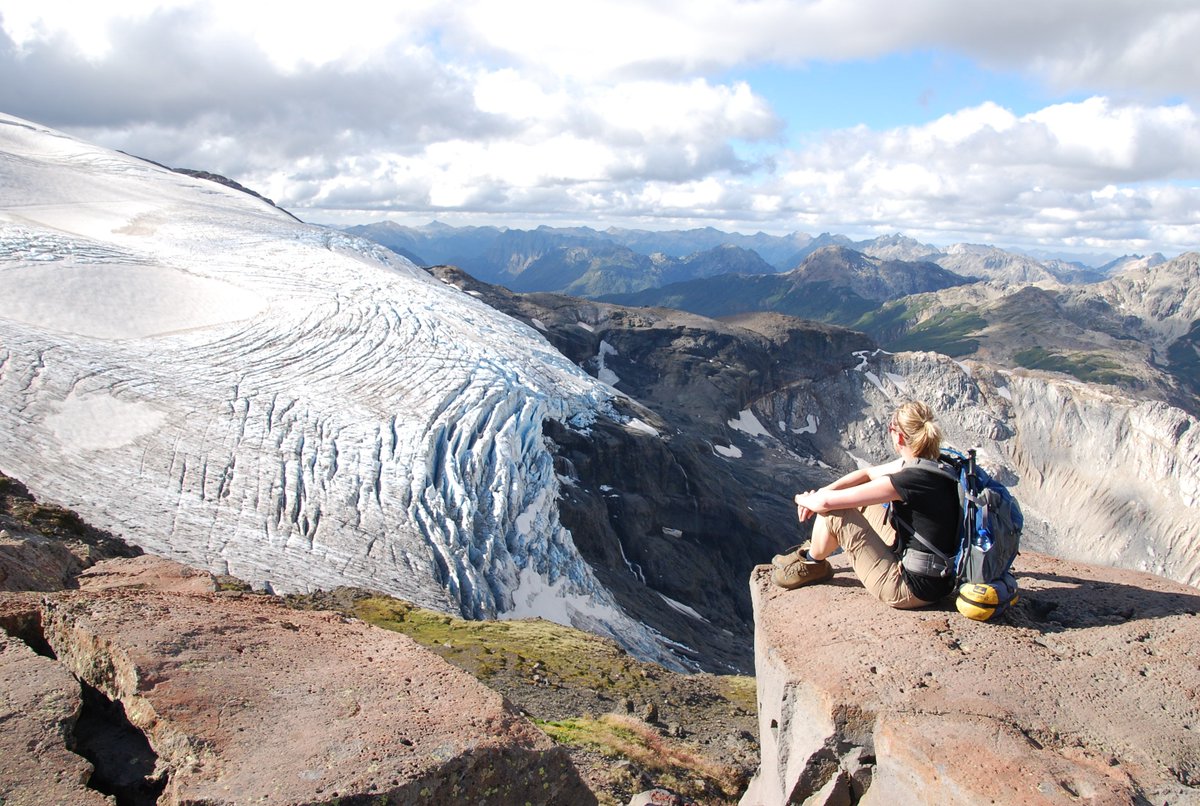 Slapen in een berghut op een 3470 meter hoogte te midden van twee gigantische gletsjers? Reisexpert Saskia deed het in #Argentinië! Ze wandelde langs hangende gletsjers, hoge bergen en lava rotsvelden naar de berghut van haar dromen! Lees haar #blog!
-> askja.nl/blog/view/rond…