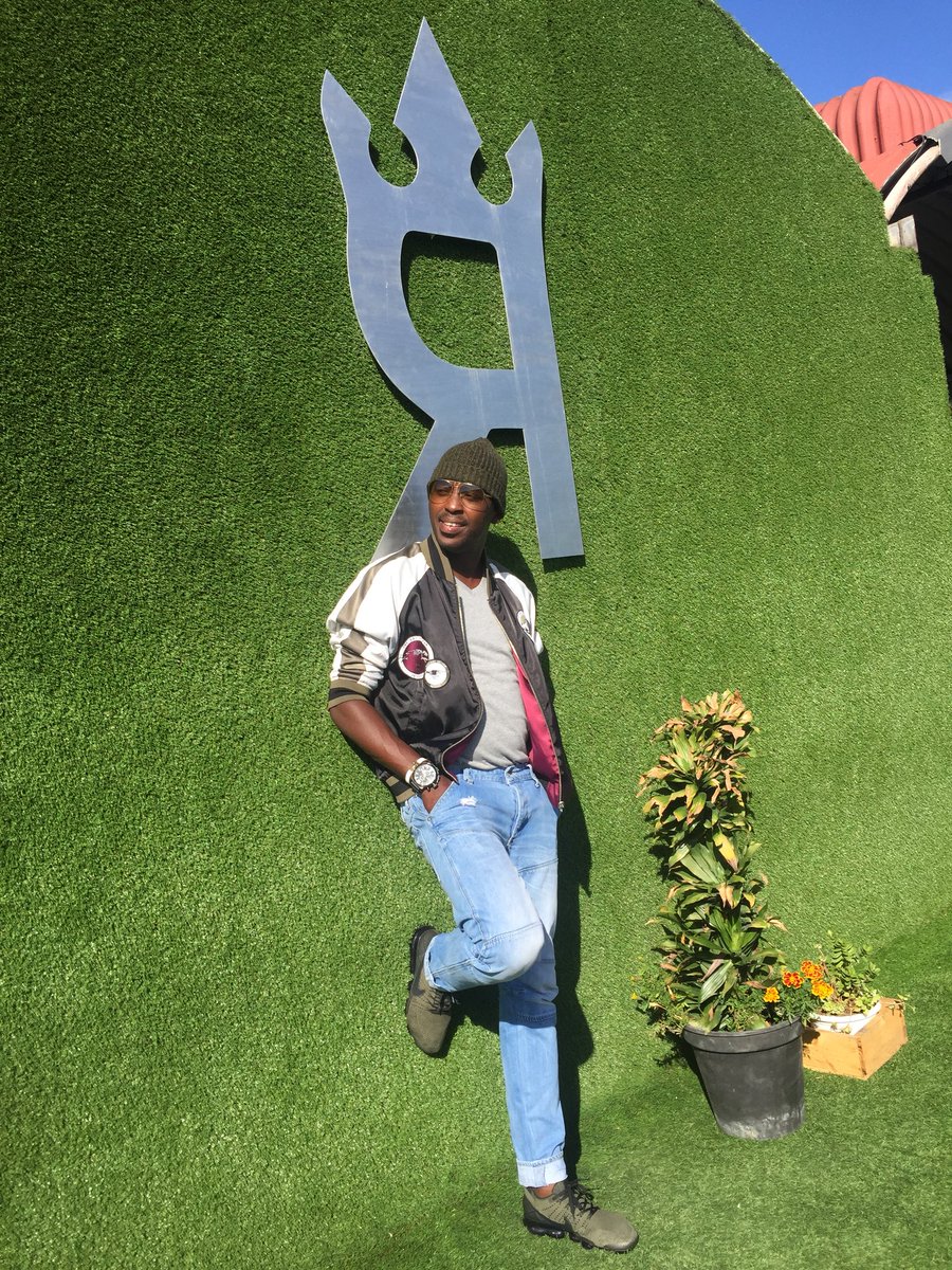 Ptouch7's tweet photo. Ptouch invades @randscapetown #PositiveTouchStyle https://t.co/xRuSSndNdY