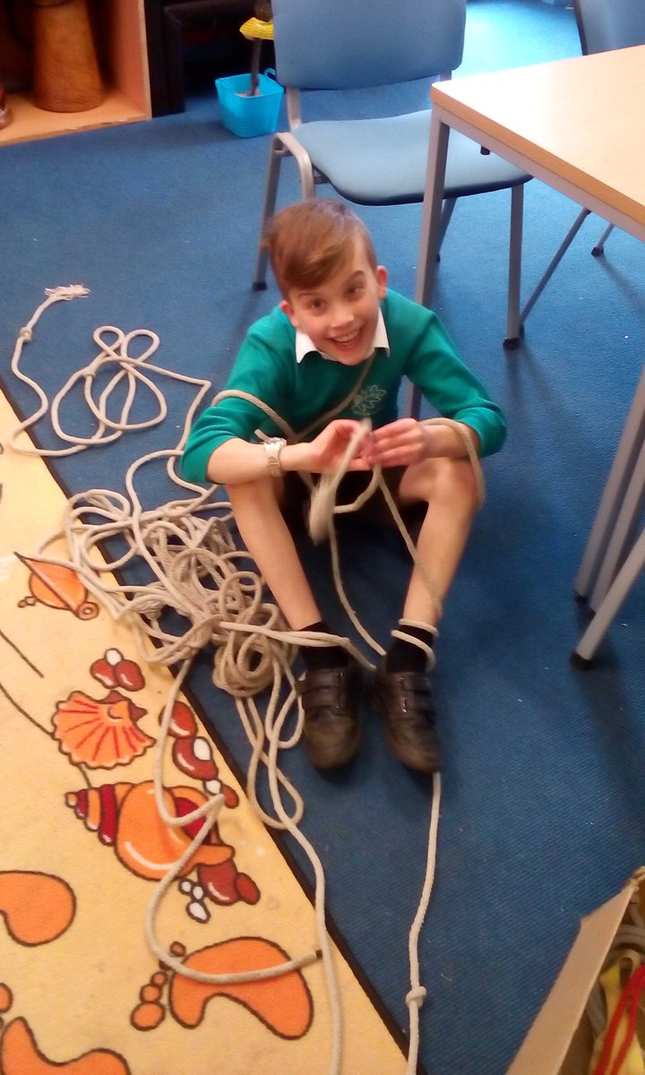 meltonkittiwake's tweet photo. Today we had lots of things go wrong! But we found out it's okay when things go wrong and we even laughed about it.😁 We also started to paint and make our worries for our worry jar. @MeltonPrimary @ThriveApproach #thethriveaproch #thriveapproach #nurture #worries #goingwrong https://t.co/l9hMZ3i000
