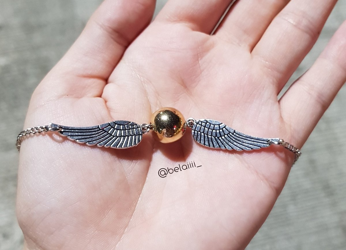 belaiiii_'s tweet photo. Boyf gave me a #GoldenSnitch bracelet for no reason at all, coz he knows that while I love him, I love #HarryPotter more 😂 #HPisLife #HarryPotterForever #Potterhead https://t.co/Q8TAKZNUhT