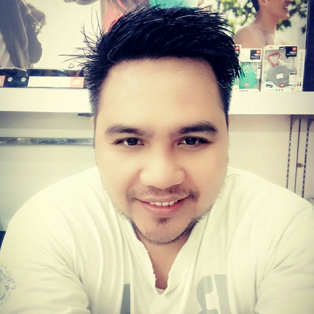 JayWikrama's tweet photo. #NewProfilePic https://t.co/hUNvJwg5di