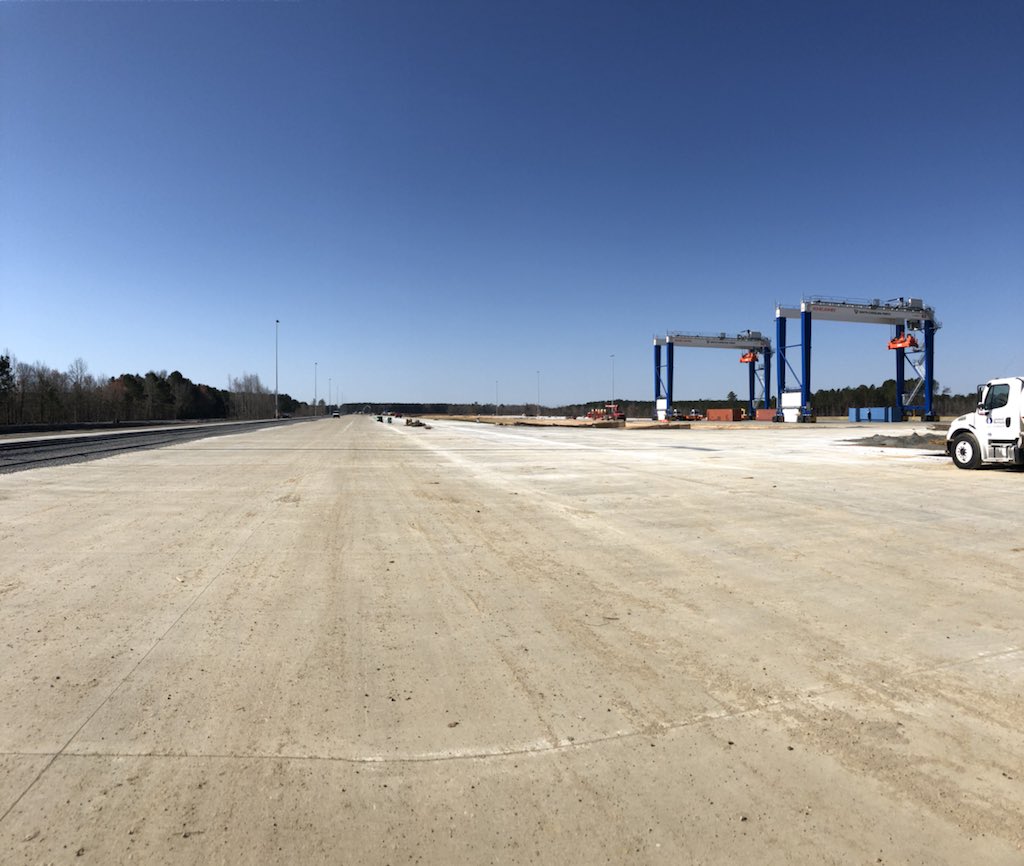 SCPorts's tweet photo. Beautiful day at Inland Port Dillon! #theworldconnectshere https://t.co/EyU2AW59HZ