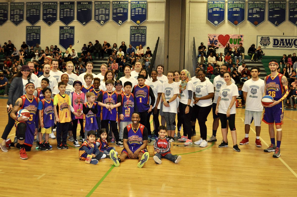 AmanShergill08's tweet photo. Slamtastic time had by all...Thank you @WCHSFoundation @wchsbulldog for hosting and Thank you @HarlemWizards for #entertaining @WaysideAdmin @CabinJohnMS #HooverMS @BFESPotomac #Bellsmill #SevenLocksES #PotomacES @sReck @MCPS https://t.co/ARcQe83Rsr