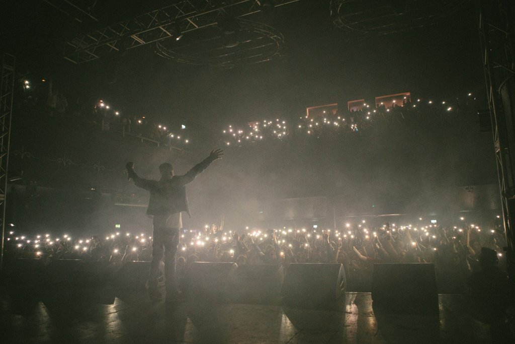 CTALYSTMGMT's tweet photo. Just out here doing you @tweet_mist ! London are you ready to get shut down? #DiamondInTheDirtTour #Sickmade #Catalyst #Karlasback https://t.co/Aa9g6MTxX6
