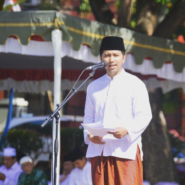 tuti384's tweet photo. #KhofifahJatimDiRosi
#KhofifahEmilNo1
#KandidatJatimDiRosi #KhofifahEmilMenangPilgub

WIS WAYAHE KHOFIFAH EMIL MENANG MENANG MENANG! https://t.co/iaobvrfYxk