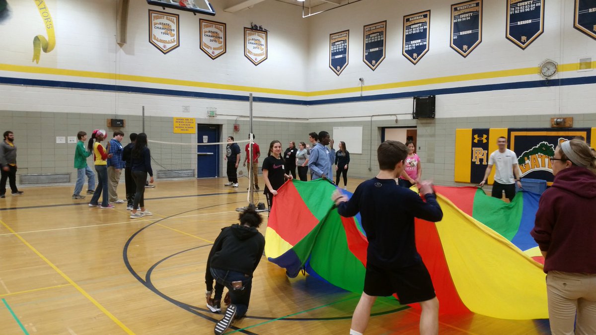 MBaikauskas's tweet photo. Happy to host activity day at Perry Hall High, great event every year. Students are having a great time! Thanks to Towson and Parkville for joining us!@Hall_Pride @MaureenAstarita @Towson_HS https://t.co/61kXmkUbc2