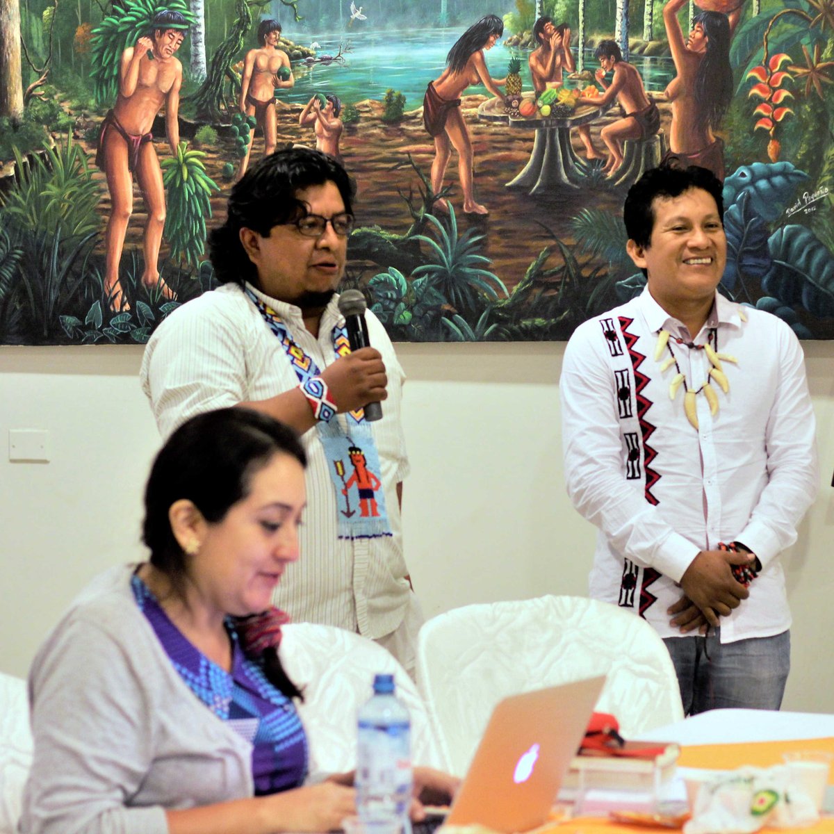 IIED's tweet photo. Amazonian workshop participants suggested learning from ancestral mining techniques; taking care of communities' social fabric so they are not corrupted by #gold; & setting up a fund so that mining revenues benefit communities. Read more --> https://t.co/FblOGXTWKX #shareASM https://t.co/Yso1d0R32O