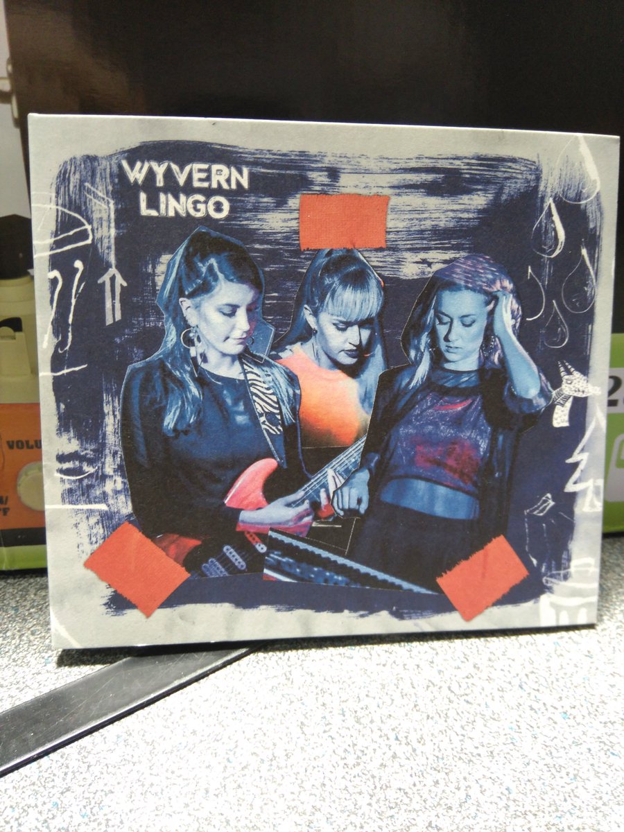 propergood's tweet image. Loving the @WyvernLingo album. Some amazing Irish talent hard at work. Check them out. #irishmusic #rubyworks #Ceolgaelach @GoldenDiscs