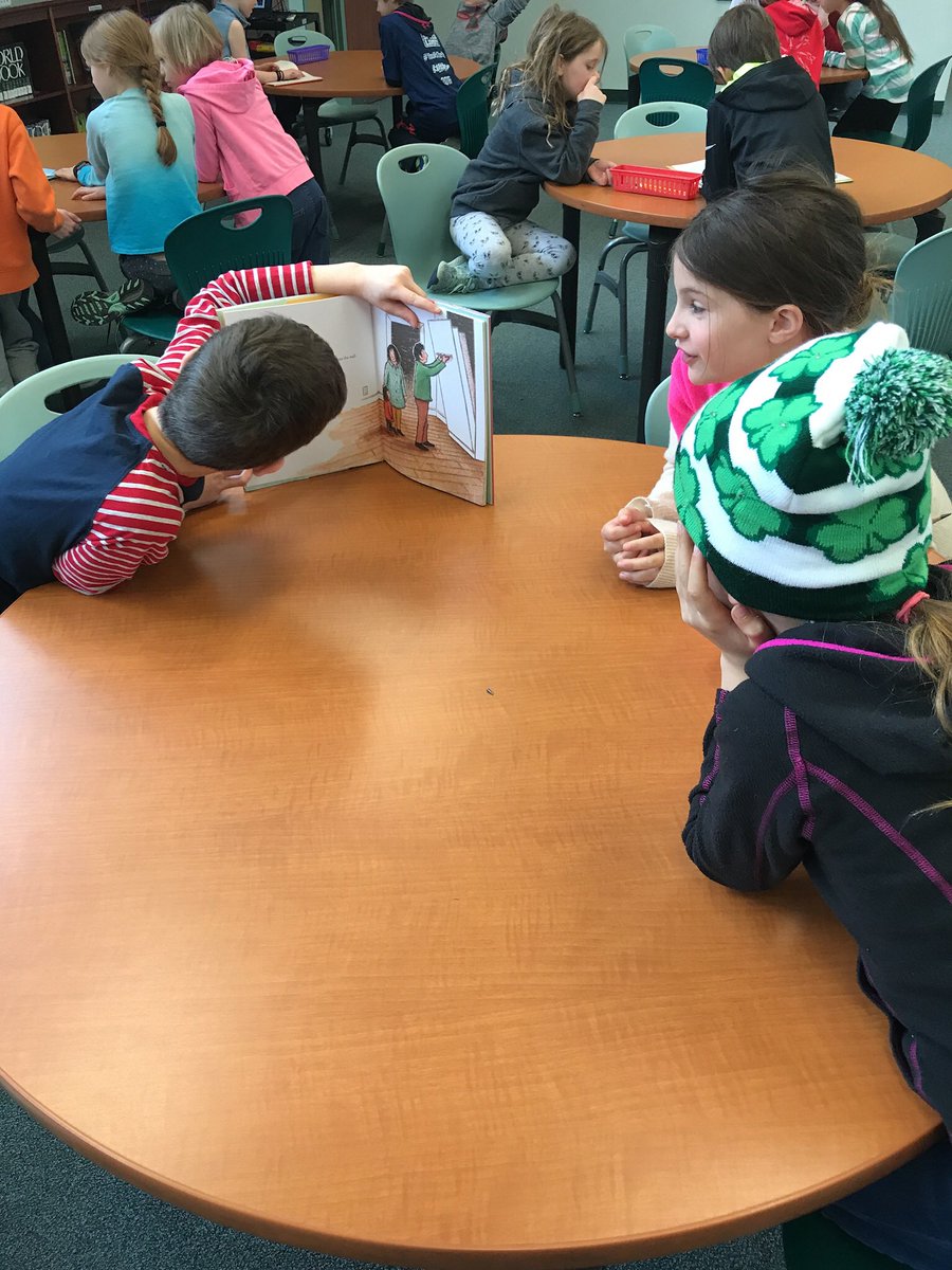 2ndGradePride's tweet photo. Reading and voting on this year’s Virginia Readers’ Choice nominees w/ @knightsread #knightsrock @NTMKnightsAPS 📚 📖 https://t.co/jrg3b96dqI