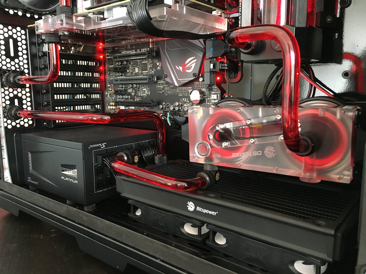 HazelPottPlays's tweet photo. Hey folks, Build a new PC! „Blackflake“ here some pics #custompc #watercooling #watercool #heatkiller #bitspower #Barrow #modding #pcmods https://t.co/ocWz4XXijm