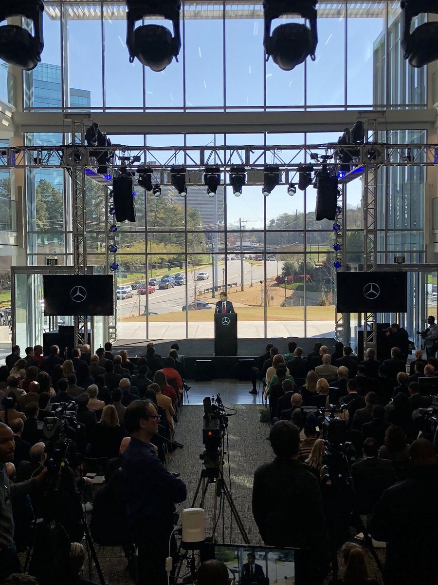 ?The idea is cooperation, and working together.? Dietmar Exler, President &amp; CEO, on the grand opening of the new #MBHQ. #MBUSA https://t.co/A8BMRxwR91