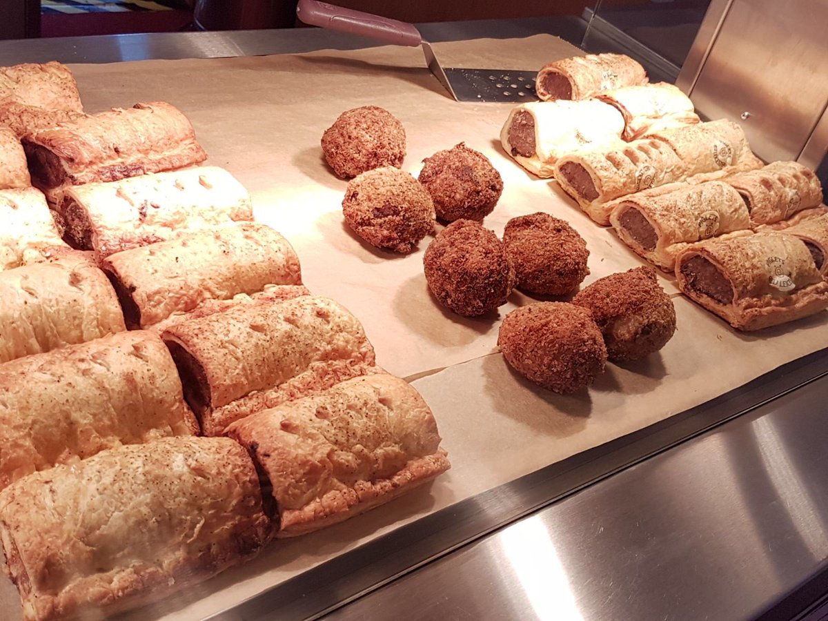 pigletspantry1's tweet photo. @pigletspantry1 @CheltenhamRaces #Mandarinkitchen https://t.co/hot4b82Wg4