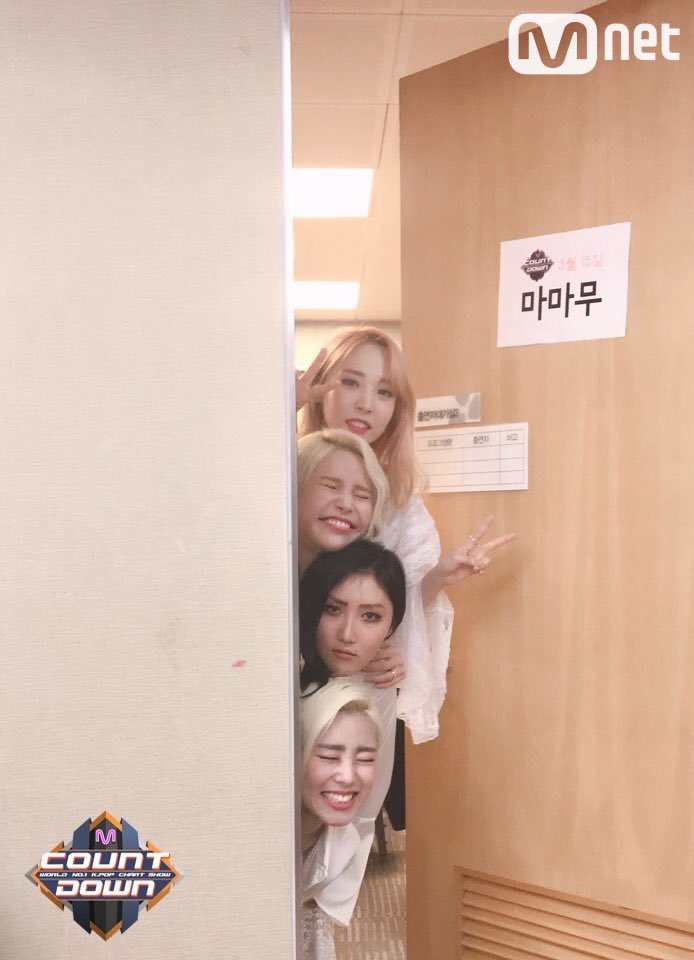 moonsuns_abs's tweet photo. 3 wins with 4 dorks ๐๐
#mamamoo #kpop #moomoo #MAMAMOO_StarryNight #๋ง๋ง๋ฌด#StarryNight1stWin #StarryNight2ndWin #StarryNight3rdWin https://t.co/tRtEODP2Qs