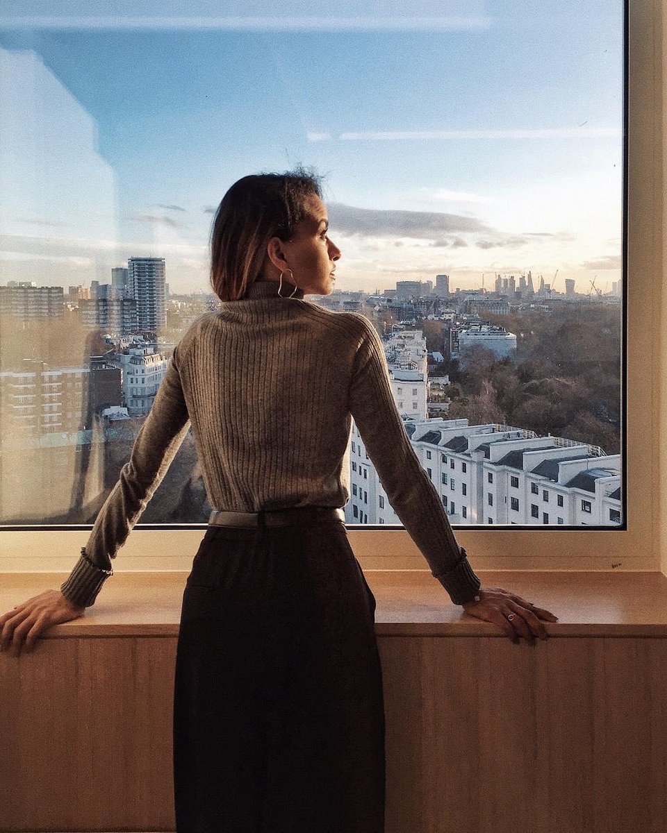 royallancaster's tweet image. Watch the world go by from your room with a view 😍 @theclassytime #london #view #sunset #luxury