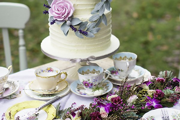 wimagazine's tweet photo. Steal The Spring Style Of This Vintage Tea Party Styled Shoot - https://t.co/GfwehUeHK1 https://t.co/f2AqQPUsuv