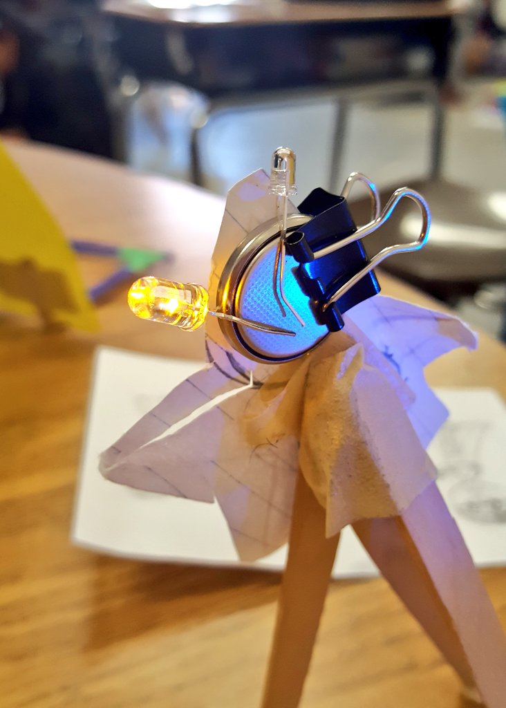 EmiWestmoreland's tweet photo. Nightlight Design Challenge! #STEM #ensuresuccess #BetterTogether #education #STEMed @PGE_HCS https://t.co/YrSSM1J3Hc
