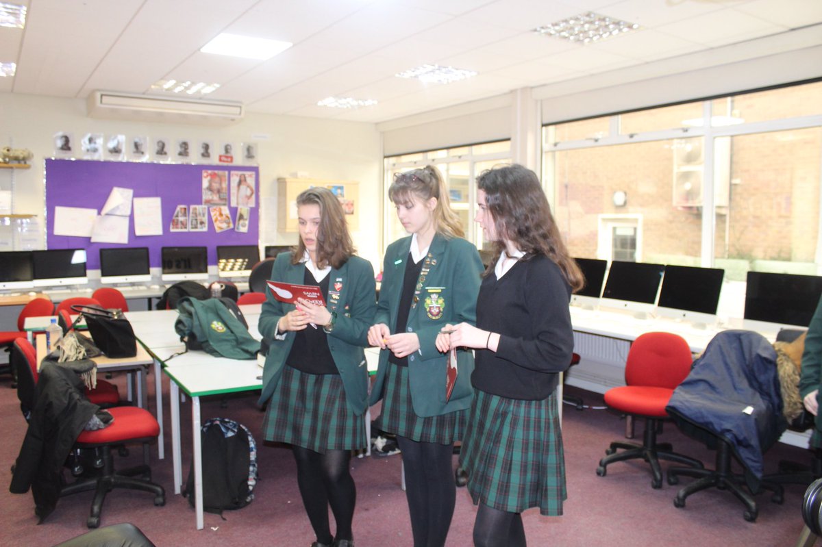 shsgmediacaps's tweet photo. @SHSGNewsReport #EssexGirlsLiberationFront @BBCSchoolReport https://t.co/dRxFejcr3l