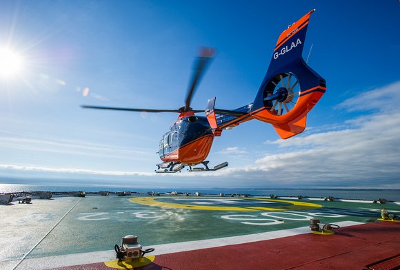 NLB_UK's tweet photo. Helicopter heavy lifting operations to remove equipment from Isle of May with NLV Pharos, March 2016 #ThrowbackThursday #isleofmay #lighthouses #heliops #servingthemariner https://t.co/kIYo02gaS5
