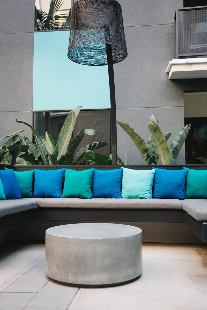 HartConcrete's tweet photo. Can we just sit here all day?
—
#iHartConcreteDesign #ConcreteDecor #Concrete #FurnitureDesign #ExteriorStyle #LuxuryDesign  #ArchitectualDigest #Dwell #HGTV #ModernLuxury #LyonLiving #LuxuryLiving #UpscaleCommunity #AngelStadium #MidCentury #LiveTheGeorge #OutdoorDesign https://t.co/eZKkceKdZh