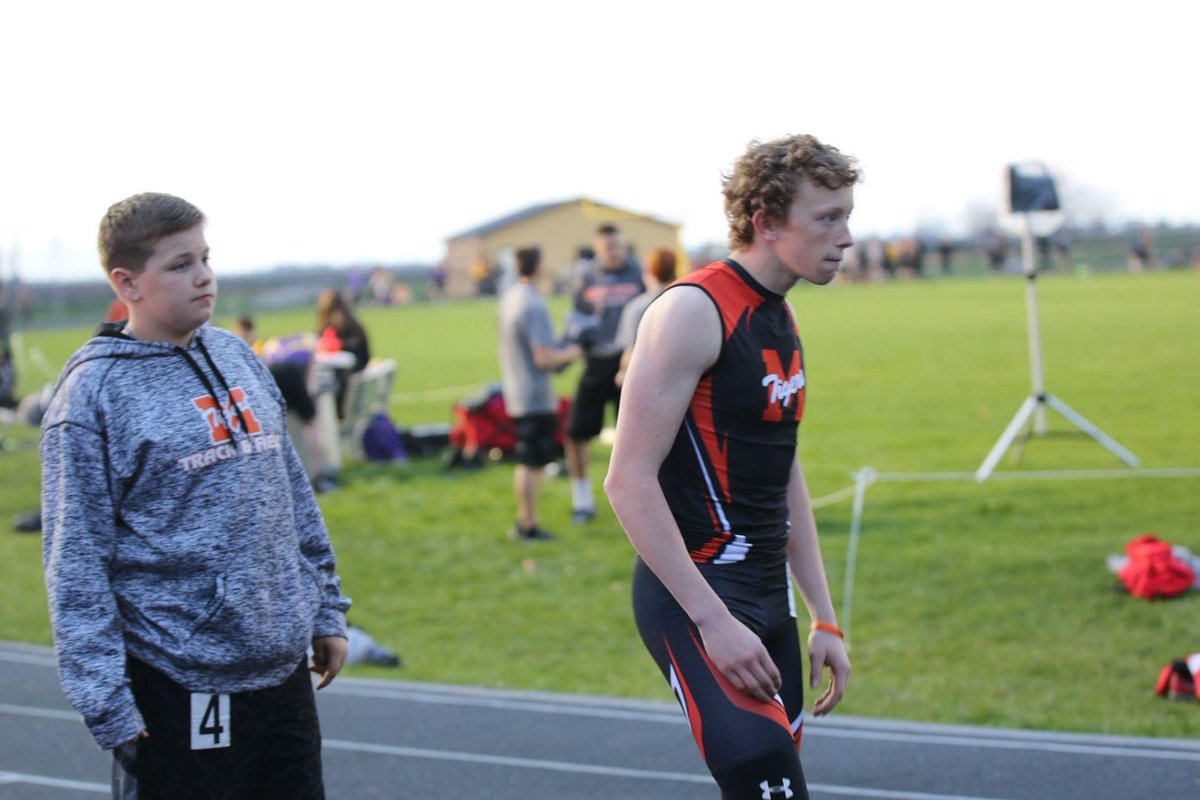 Lilbuzz30's tweet photo. I am excited to announce I will be continuing my education and Track career at Grandview University! #GoVikings https://t.co/lor08RTlL4