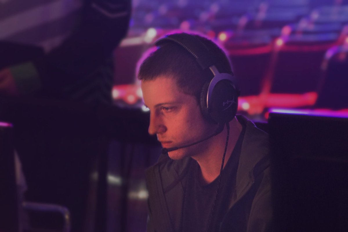 TeamB3WARE's tweet photo. #MLGOrlando
#HawksHalo #B3WARETheClaw
Photo Creds: @WorldofBntly https://t.co/xqdnclKh1Z