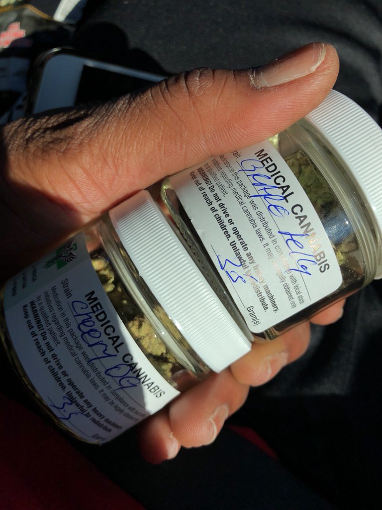 bagphone98's tweet photo. #GrapeJelly #CherryOG #MedicalCannabis #CaliBud #Kush #WeSmokeOutTheJar https://t.co/BOJZPRW9zQ