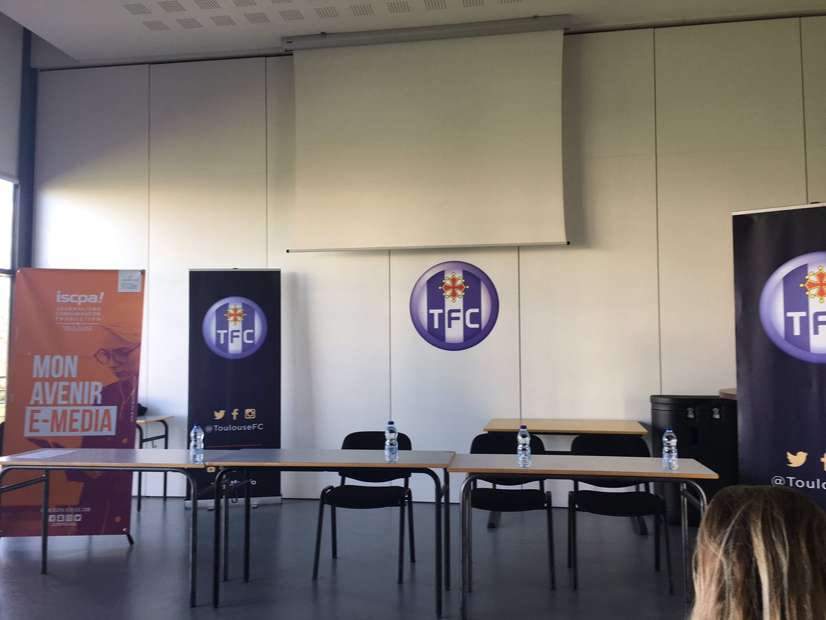 JuliaPouligny's tweet photo. Prêt pour la conférence du tfc #ConfTFCISCPA ⚽️ https://t.co/xnxZcRRrsT