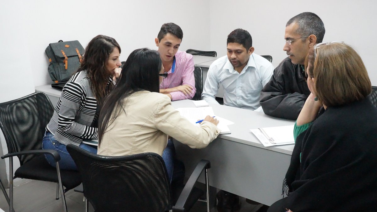 EscuelaFiscalMP's tweet photo. #EnVivo! En una dinámica de clases participantes del #Seminario “Delitos Contra los Derechos Humanos, la Denuncia, Organismos Receptores y Seguimiento” en los espacios de la #FENFMP|#DDHH @EscuelaFiscalMP #PorlaJusticiayLosDerechosHumanos https://t.co/wRCZJVbNi7