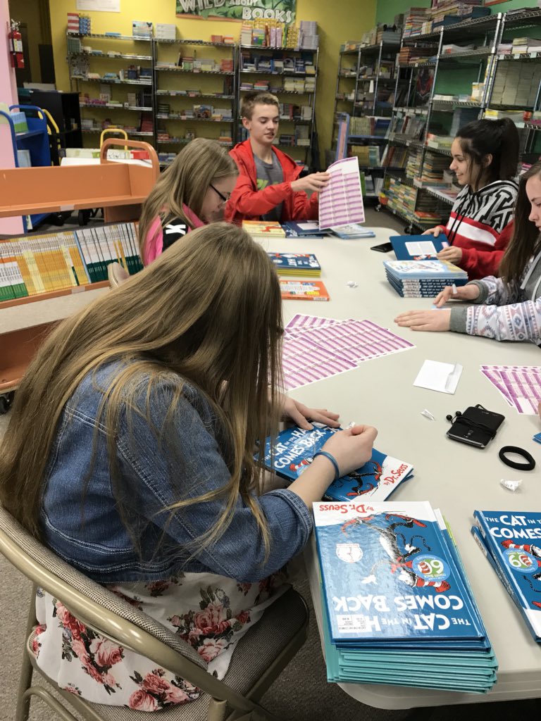 HNInteractClub's tweet photo. Interact working hard helping out the community! @KatesKart https://t.co/qkqhQg4iyH
