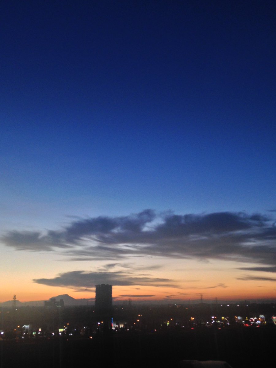 StevanyIFW's tweet image. Menunggumu Tak Berbatas Waktu ♥️ 
#listentonature #thelandiliveinlove #gadingserpong #negeriseribucafe #tangerang #banten #vivajava #bebliography #ifwquote #quote #IFW® #IndonesiaForTheWorld® #indonesiafortheworld #indonesiauntukdunia 🇮🇩