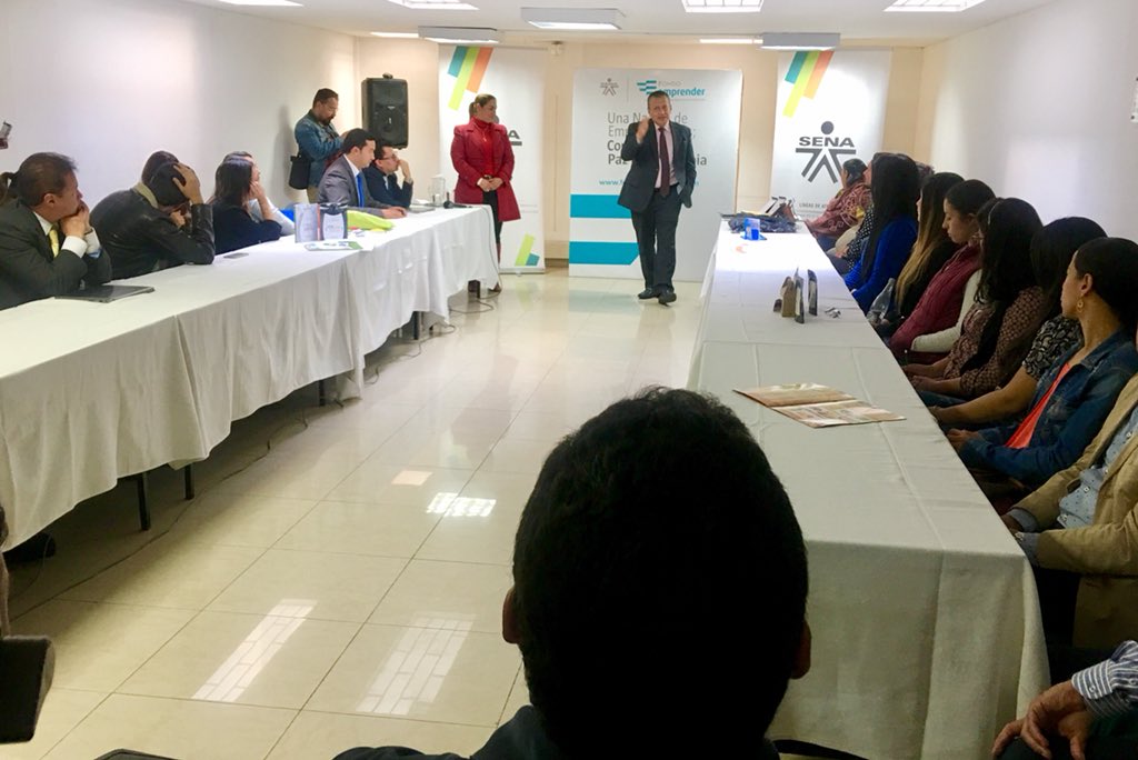 EnriqueRomeroDC's tweet photo. Hoy compartiendo experiencias y conociendo proyectos de los emprendedores en #Bogotá lanzamos la primera convocatoria nacional de 2018 por 30 mil millones de pesos, que impulsará  la creación de empresas y la generación de empleos en el país #CreaEmpresaConElSENA https://t.co/x6EH2nwrQc