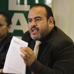 AmnestyNow's tweet image. Students from JJ Bowlen Catholic Junior High School in #Edmonton take #amnestyaction &amp;amp; send #solidarity messages to #HumanRightsDefender Rafael Maldonado READ MORE &amp;gt;  amn.st/6019DpIx3